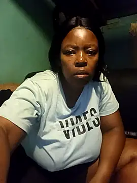 Snapshot of curvyloneah75 chatting on February 2025 06:53:01 PM curvyloneah75 online show from February 2025 06:53:01 PM