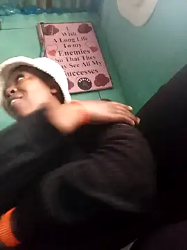 Snapshot of curvyloneah75 chatting on March 2025 01:51:01 PM curvyloneah75 online show from March 2025 01:51:01 PM