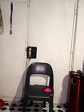 Snapshot of curvyloneah75 chatting on November 2025 04:21:01 AM curvyloneah75 online show from November 2025 04:21:01 AM