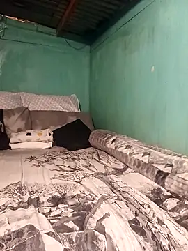 Snapshot of curvyloneah75 chatting on December 2025 06:59:02 PM curvyloneah75 online show from December 2025 06:59:02 PM