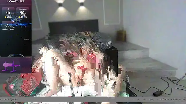 Snapshot of Inked_blondi chatting on February 2025 12:26:01 AM Inked blondi online show from February 2025 12:26:01 AM