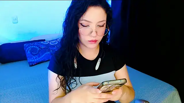 Snapshot of DollCam__ chatting on October 2025 01:24:01 AM DollCam online show from October 2025 01:24:01 AM