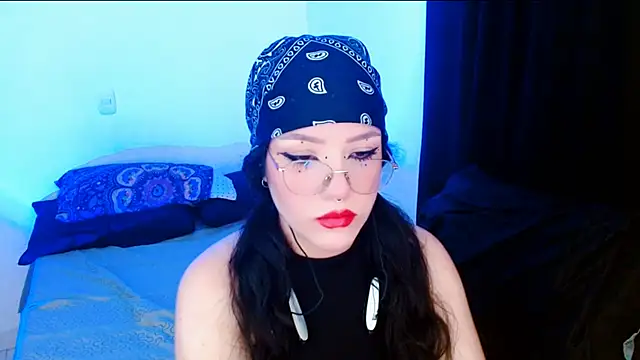 Snapshot of DollCam__ chatting on October 2025 01:52:02 AM DollCam online show from October 2025 01:52:02 AM