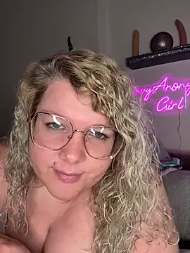 Snapshot of CurvyAnonymousGirl89 chatting on February 2025 02:27:02 PM CurvyAnonymousGirl89 online show from February 2025 02:27:02 PM