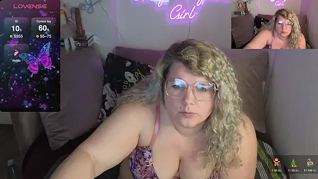 Snapshot of CurvyAnonymousGirl89 chatting on March 2025 07:27:02 PM CurvyAnonymousGirl89 online show from March 2025 07:27:02 PM
