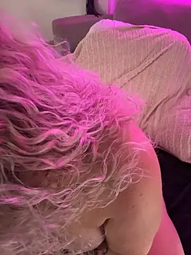 CurvyAnonymousGirl89 online show from October 2025 06:30:01 PM