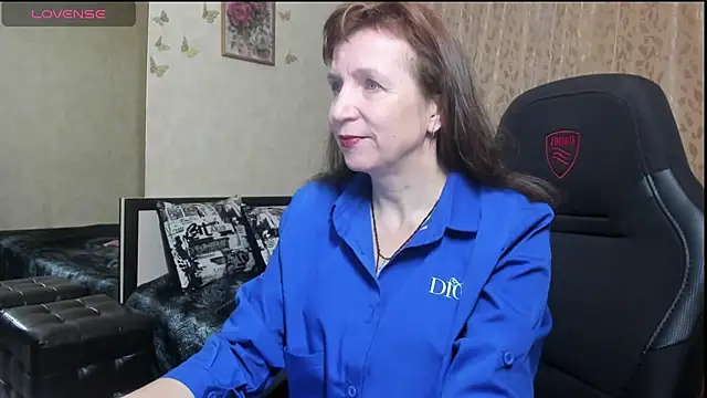 Debra Phoenix online show from November 2025 10:30:02 PM