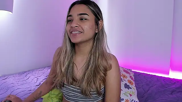 Snapshot of Annebull_ chatting on October 2025 03:07:02 PM Annebull online show from October 2025 03:07:02 PM