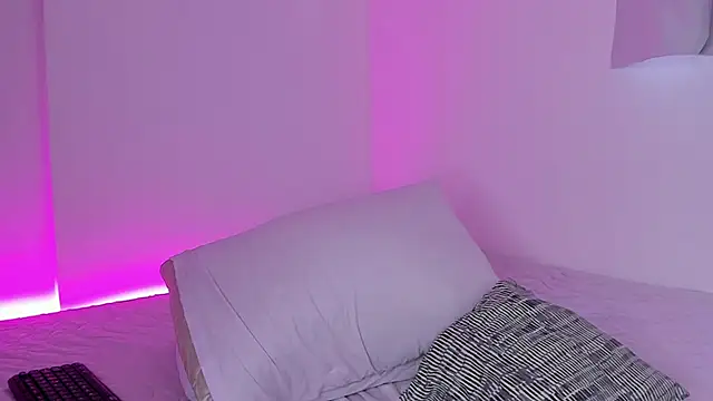 Snapshot of Annebull_ chatting on October 2025 09:38:01 PM Annebull online show from October 2025 09:38:01 PM