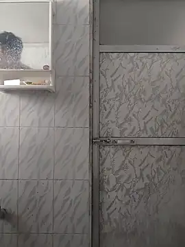 surabhi09 online show from November 2025 09:09:02 AM