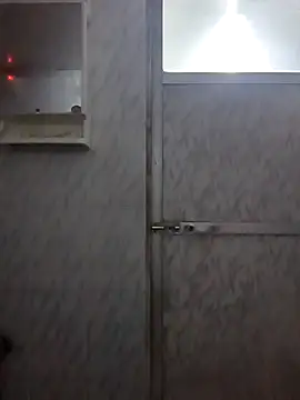 surabhi09 online show from December 2025 01:13:01 AM