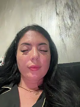 BellaaNoir online show from May 2026 09:21:01 PM