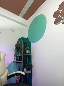 LollaByer online show from November 2025 09:08:01 PM