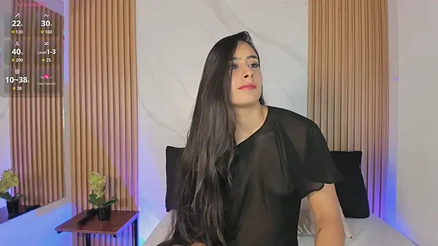 Julia Martinez  online show from April 2026 11:37:01 AM