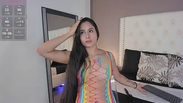 Julia Martinez  online show from June 2026 11:36:02 AM