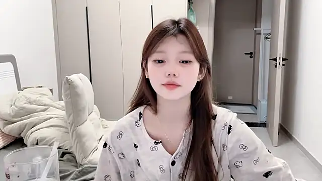 Snapshot of yangyang-1115 chatting on October 2025 04:51:02 AM yangyang-1115 online show from October 2025 04:51:02 AM