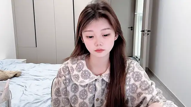 Snapshot of yangyang-1115 chatting on October 2025 05:08:02 AM yangyang-1115 online show from October 2025 05:08:02 AM