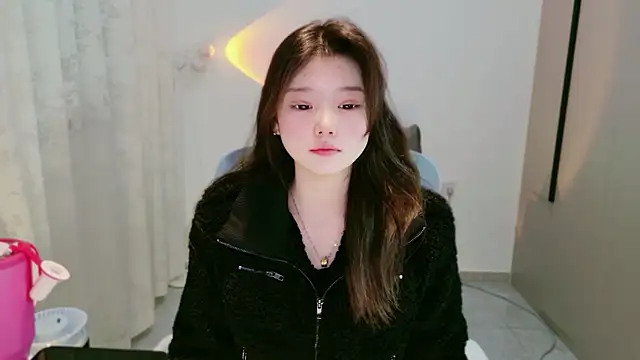 Snapshot of yangyang-1115 chatting on December 2025 05:15:02 AM yangyang-1115 online show from December 2025 05:15:02 AM