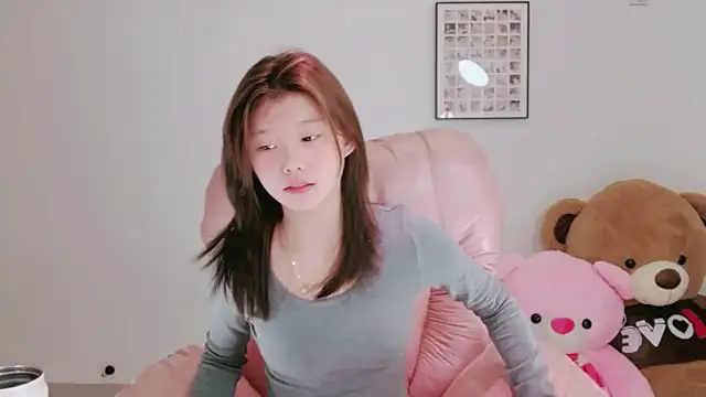 yangyang-1115 online show from May 2026 04:31:01 AM