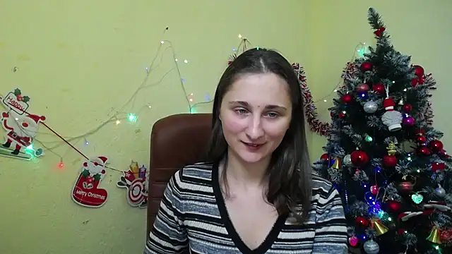 Snapshot of MichelLeee chatting on December 2024 03:35:01 PM MichelLeee online show from December 2024 03:35:01 PM