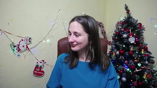 Snapshot of MichelLeee chatting on December 2024 12:31:01 PM MichelLeee online show from December 2024 12:31:01 PM
