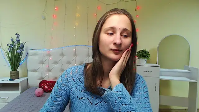 Snapshot of MichelLeee chatting on February 2025 12:16:01 PM MichelLeee online show from February 2025 12:16:01 PM