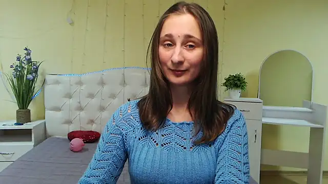 Snapshot of MichelLeee chatting on February 2025 03:20:02 PM MichelLeee online show from February 2025 03:20:02 PM