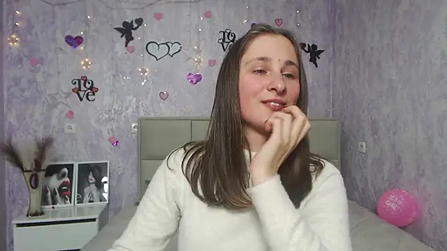 Snapshot of MichelLeee chatting on February 2025 06:24:01 PM MichelLeee online show from February 2025 06:24:01 PM