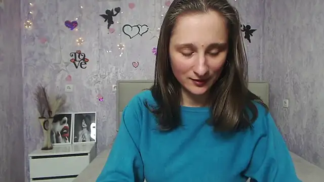 Snapshot of MichelLeee chatting on March 2025 03:20:01 PM MichelLeee online show from March 2025 03:20:01 PM