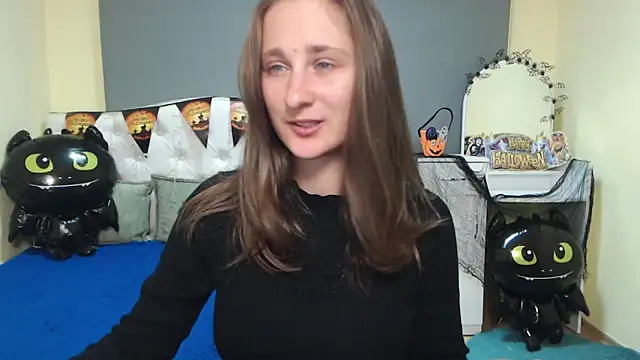 MichelLeee online show from October 2025 11:32:02 AM