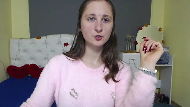 MichelLeee online show from November 2025 12:18:01 PM