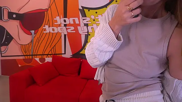 Snapshot of DreamyLinaa chatting on January 2025 07:31:01 AM DreamyLinaa online show from January 2025 07:31:01 AM