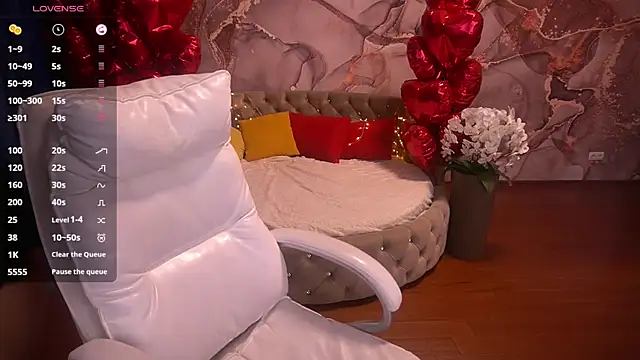 Snapshot of DreamyLinaa chatting on February 2025 07:12:02 AM DreamyLinaa online show from February 2025 07:12:02 AM