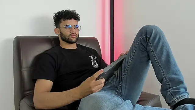 andrewChris  online show from September 2025 09:27:01 PM