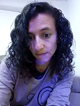 AriannaRussell  online show from June 2026 12:42:02 PM