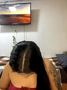 Leyna Kenet online show from September 2025 05:51:01 PM