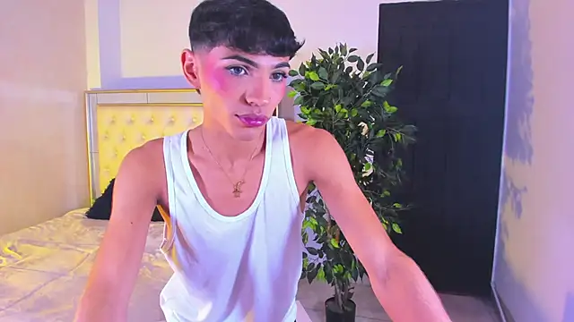 im sebaslopez online show from December 2025 06:49:01 PM