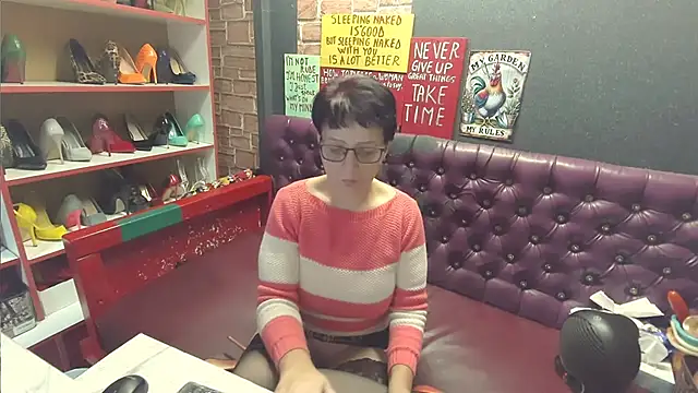 Snapshot of Lily4yourfun chatting on December 2024 06:35:02 AM Lily4yourfun online show from December 2024 06:35:02 AM
