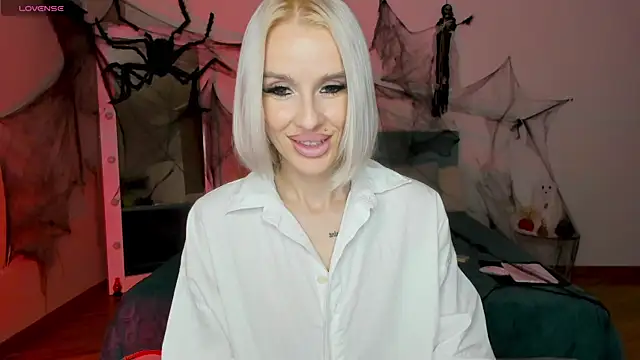 Lana kitty   online show from October 2025 11:20:02 PM