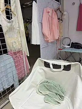 Selenaaaaa- online show from March 2026 05:13:01 AM