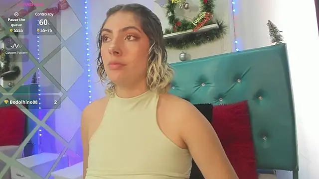 Snapshot of Annie__winter chatting on December 2024 09:24:02 PM Annie winter online show from December 2024 09:24:02 PM