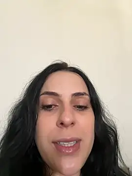 Morguisssz online show from May 2026 03:28:02 PM