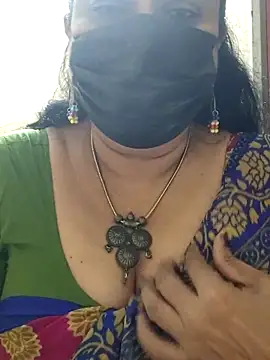 Snapshot of rekha_naier chatting on November 2025 12:33:01 PM rekha naier online show from November 2025 12:33:01 PM