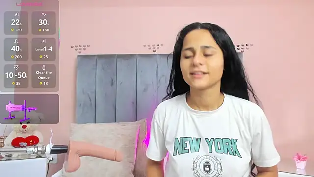 Giselle Roldan online show from November 2025 04:56:02 AM