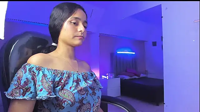 Snapshot of Giselle_Roldan chatting on May 2026 04:17:01 AM Giselle Roldan online show from May 2026 04:17:01 AM