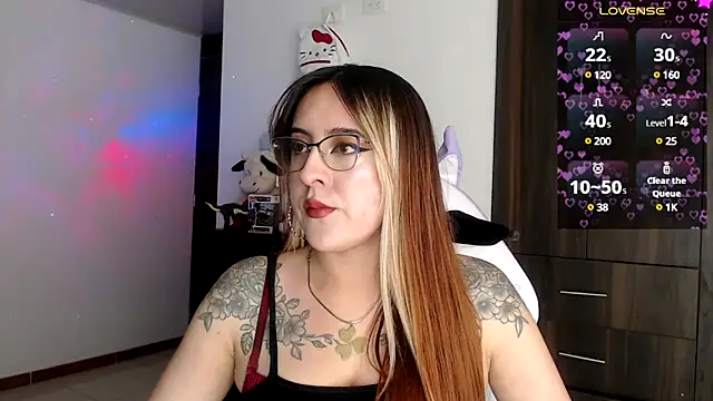 SarahXRusso online show from December 2024 01:40:01 AM