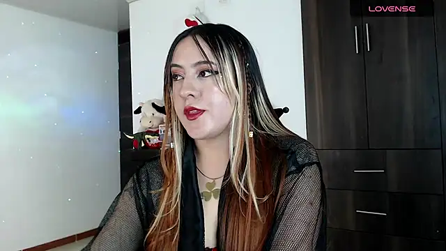 SarahXRusso online show from December 2024 01:51:01 AM