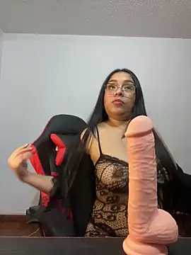 Alice taylor1  online show from February 2025 04:48:01 AM