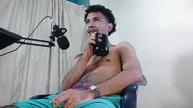 Snapshot of coleman160 chatting on January 2025 12:27:02 AM coleman160 online show from January 2025 12:27:02 AM