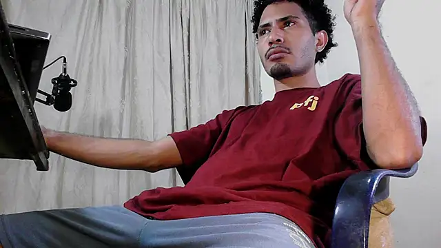 Snapshot of coleman160 chatting on February 2025 06:12:01 PM coleman160 online show from February 2025 06:12:01 PM